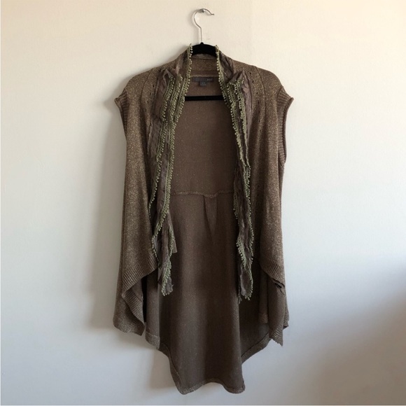 Forever 21 Size Small 6 Top & Sweater Bundle - Picture 14 of 16